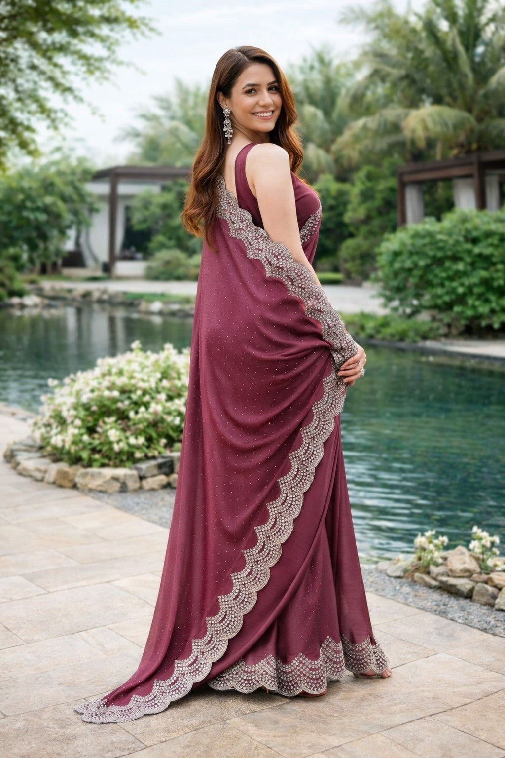 Women's Mauve Embellished Designer Saree with Scalloped Border & Matching Blouse Piece